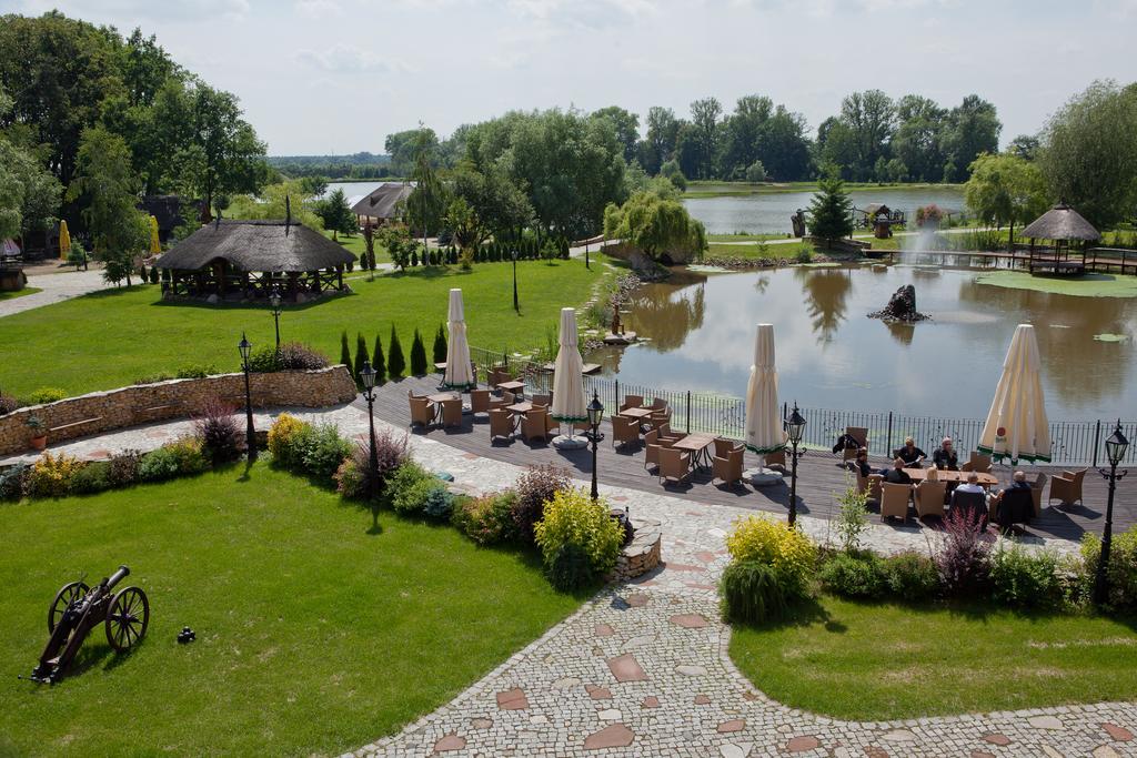 Milocin Park Centrum Wypoczynkowo-Konferencyjne Pierwoszow Exterior photo
